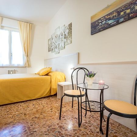 B&B Dolce Luna Firenze Eksteriør billede